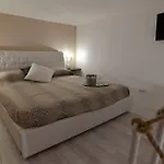 Bed & Breakfast Chiaia Roof
