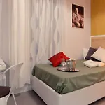 Chiaia Roof Bed & Breakfast 4*