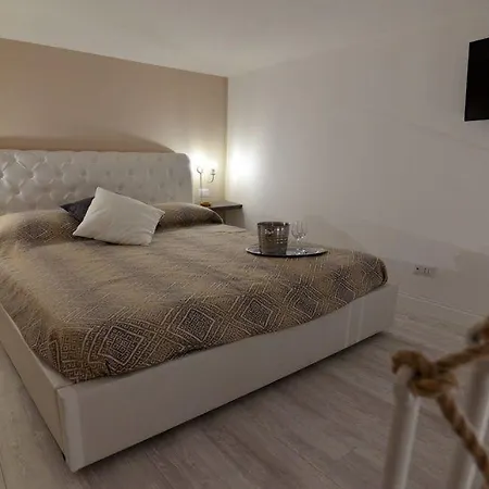 Bed & Breakfast Chiaia Roof
