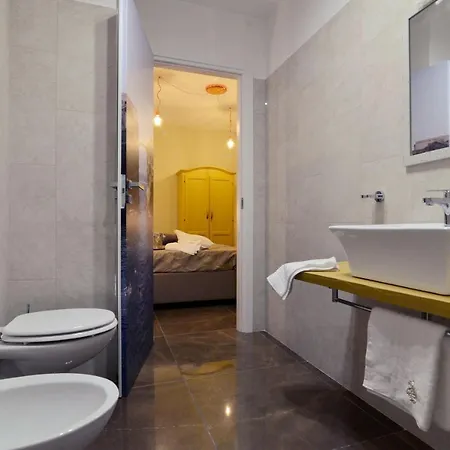 Chiaia Roof Bed & Breakfast